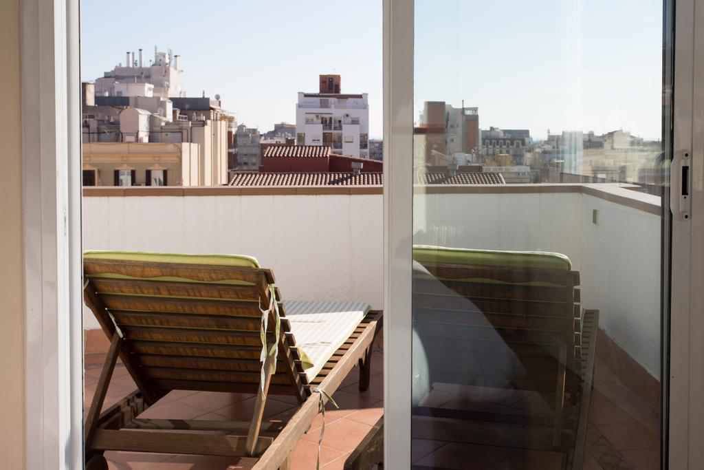 Gaudi Views Apartment Барселона Экстерьер фото
