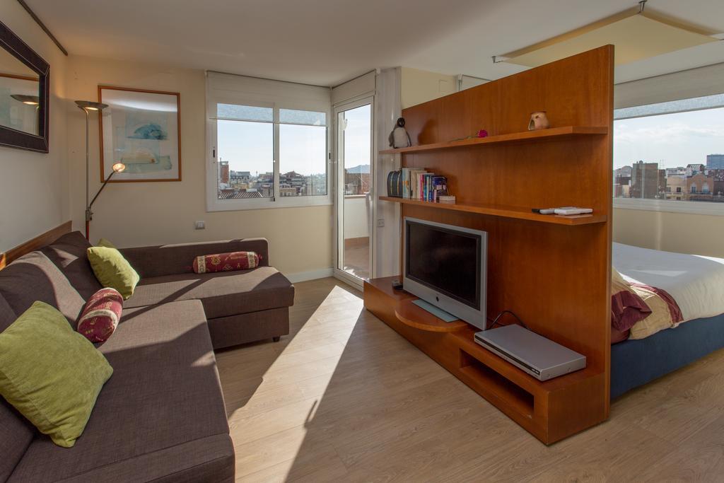 Gaudi Views Apartment Барселона Экстерьер фото