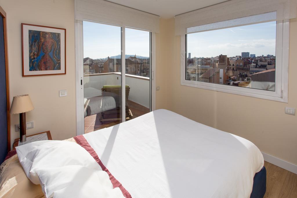 Gaudi Views Apartment Барселона Экстерьер фото